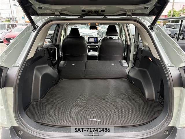 Toyota RAV4 2019-07 7329683-20