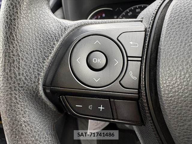 Toyota RAV4 2019-07 7329683-27