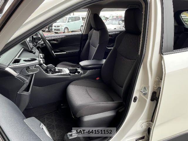 Toyota RAV4 2019-08 7329675-18