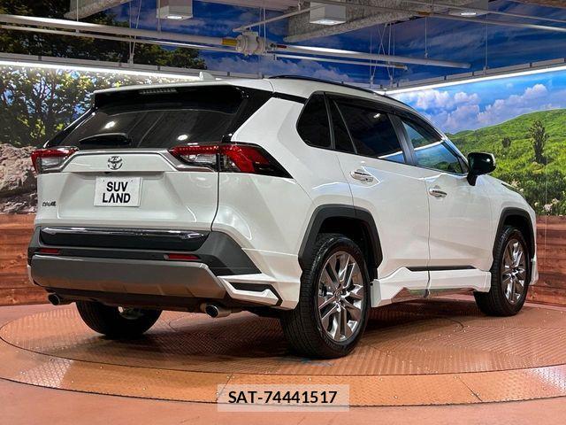 Toyota RAV4 2024-09 7329649-16