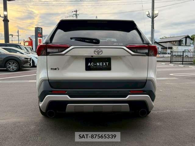 Toyota RAV4 2020-10 7329669-18