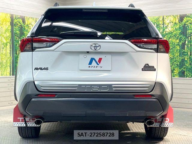 Toyota RAV4 2021-08 7329656-14