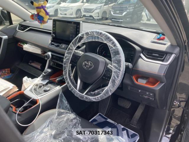Toyota RAV4 2021-06 7329670-10