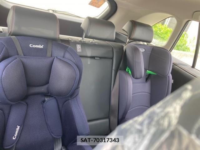 Toyota RAV4 2021-06 7329670-12