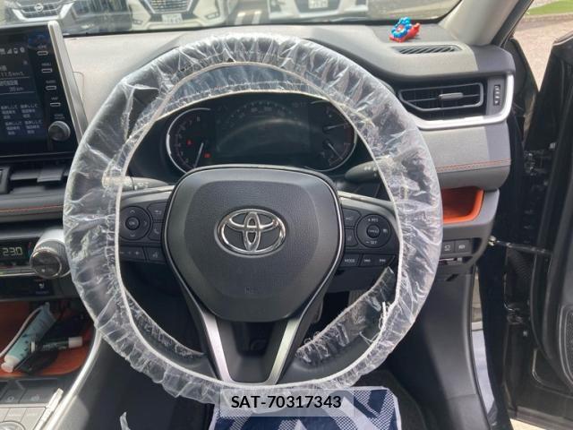 Toyota RAV4 2021-06 7329670-14