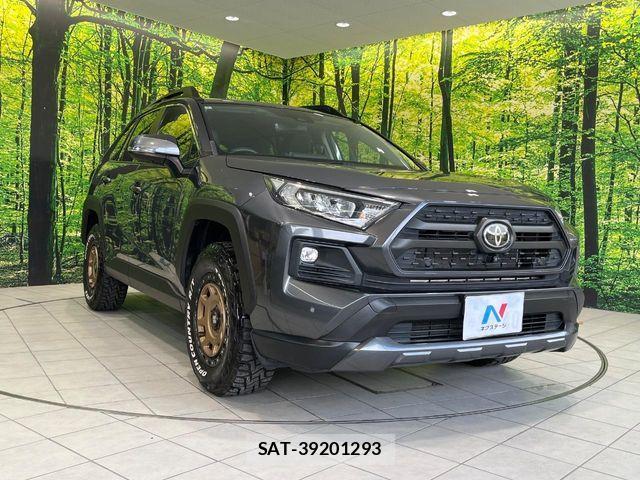 Toyota RAV4 2022-03 7329660-15