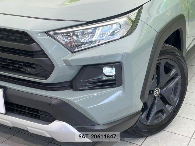 Toyota RAV4 2024-04 7329653-11