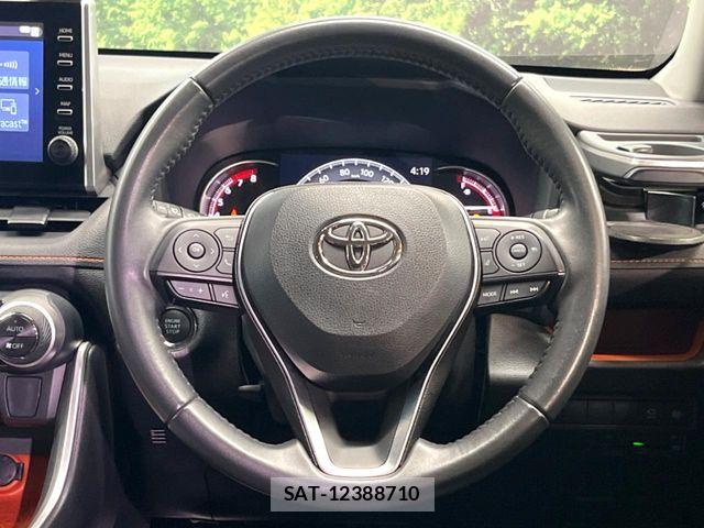 Toyota RAV4 2021-12 7329655-12