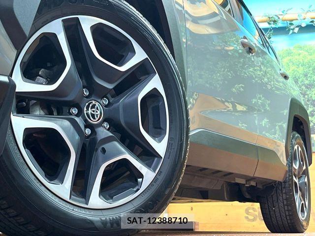 Toyota RAV4 2021-12 7329655-14