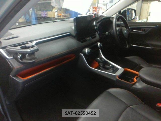 Toyota RAV4 2023-01 7329668-1