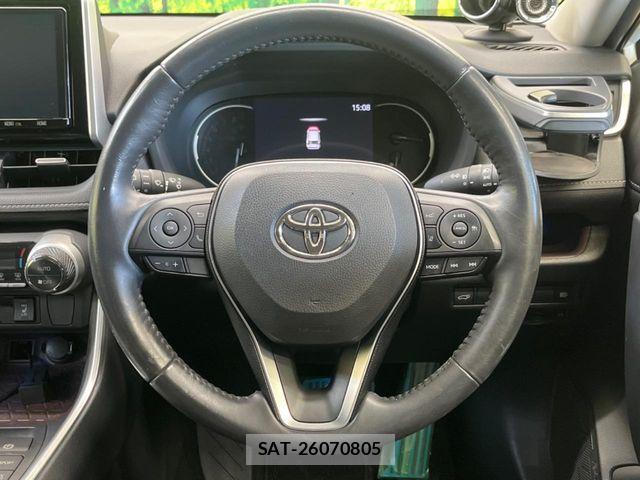 Toyota RAV4 2019-04 7329677-4