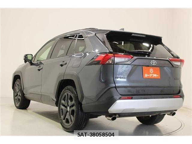 Toyota RAV4 2023-05 7359553-10