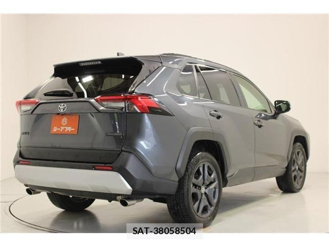 Toyota RAV4 2023-05 7359553-12