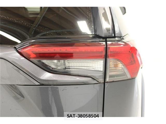 Toyota RAV4 2023-05 7359553-18