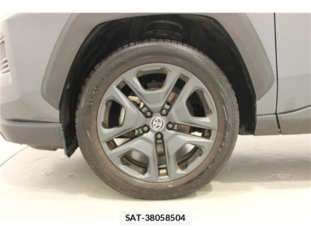 Toyota RAV4 2023-05 7359553-25