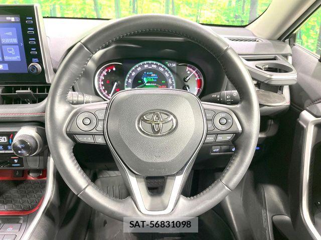 Toyota RAV4 2021-06 7359554-12