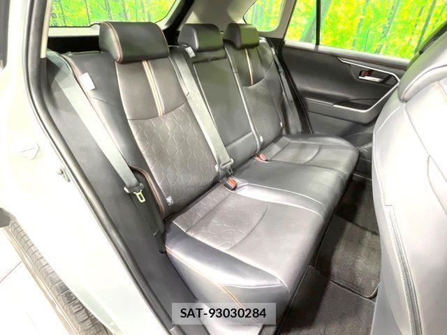 Toyota RAV4 2019-05 7359557-9