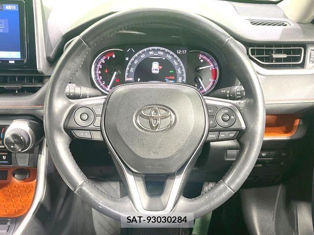 Toyota RAV4 2019-05 7359557-11