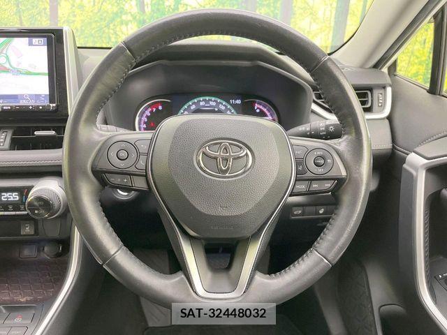 Toyota RAV4 2019-09 7359567-10