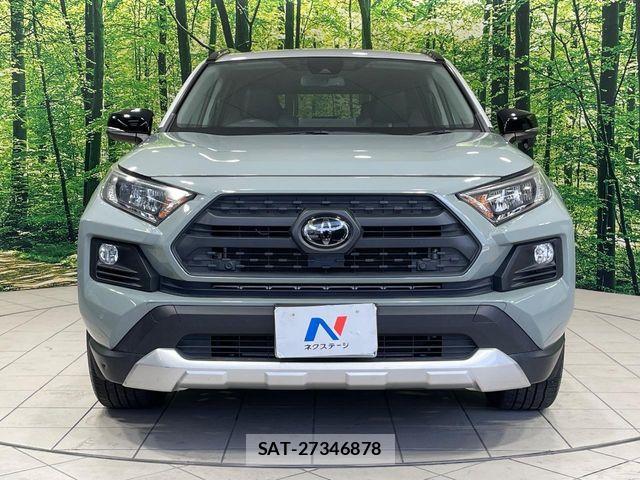 Toyota RAV4 2019-07 7359561-13