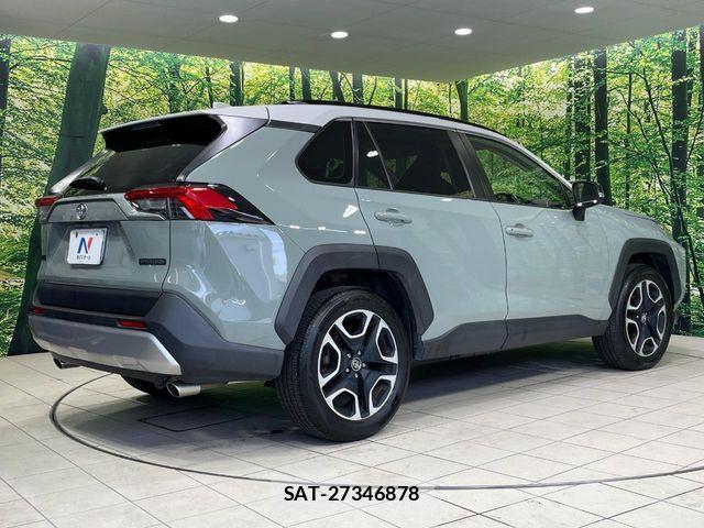 Toyota RAV4 2019-07 7359561-16