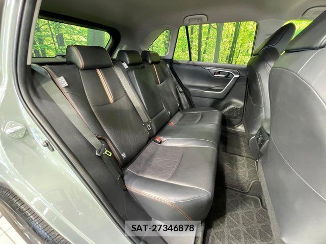 Toyota RAV4 2019-07 7359561-8
