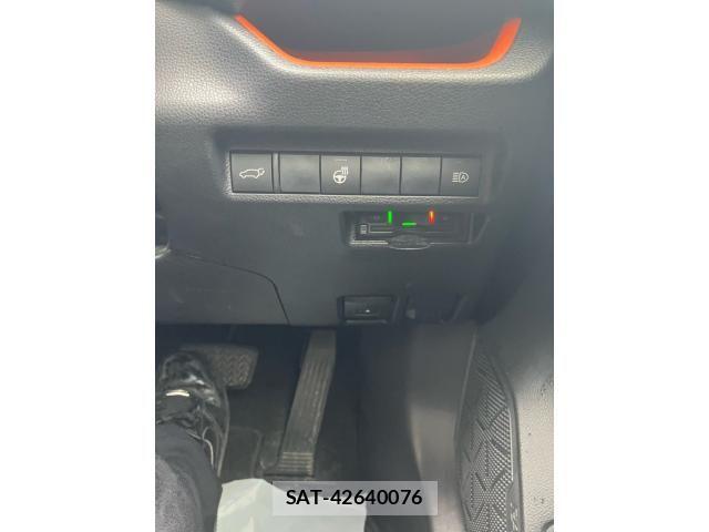 Toyota RAV4 2019-12 7359566-18