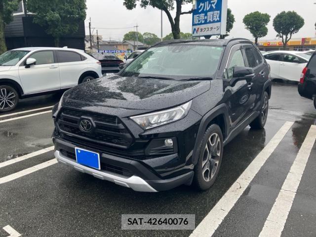 Toyota RAV4 2019-12 7359566-1