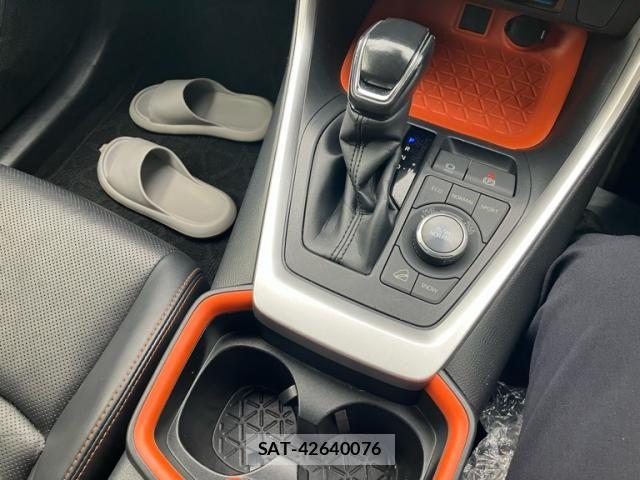 Toyota RAV4 2019-12 7359566-26