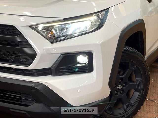 Toyota RAV4 2022-10 7359532-11