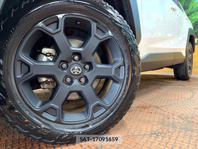 Toyota RAV4 2022-10 7359532-12