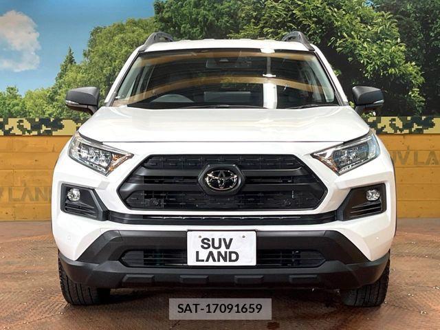 Toyota RAV4 2022-10 7359532-13