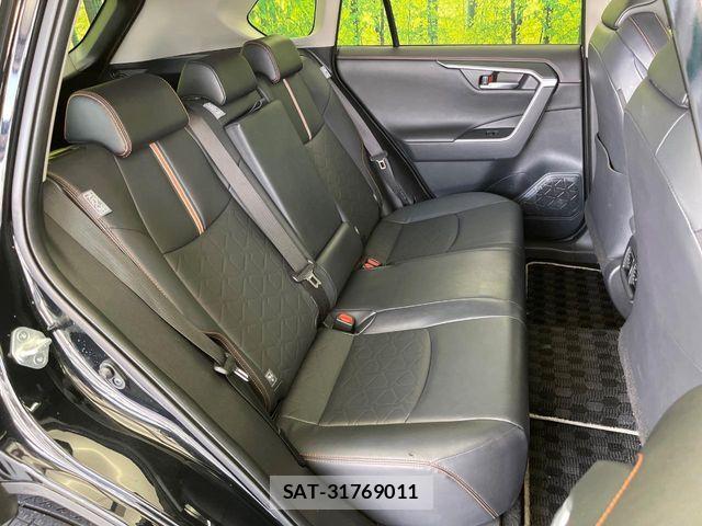 Toyota RAV4 2019-12 7359564-9