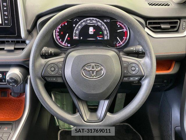 Toyota RAV4 2019-12 7359564-11