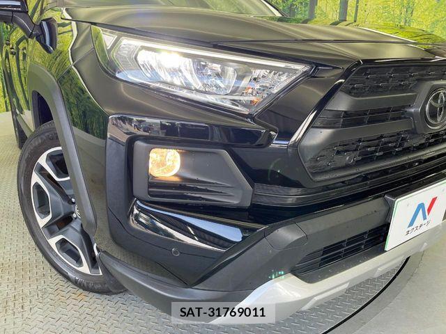 Toyota RAV4 2019-12 7359564-12