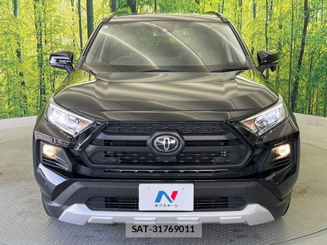 Toyota RAV4 2019-12 7359564-14