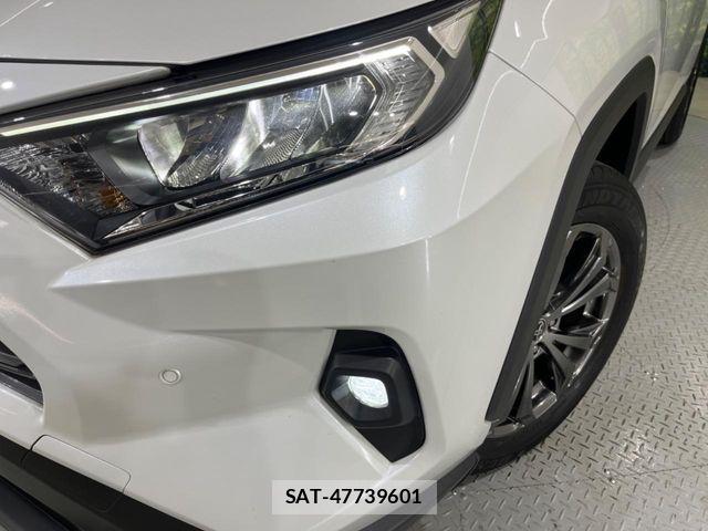 Toyota RAV4 2023-03 7359536-11