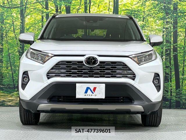 Toyota RAV4 2023-03 7359536-13