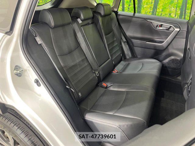 Toyota RAV4 2023-03 7359536-8