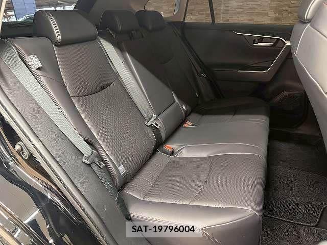 Toyota RAV4 2021-03 7359538-5