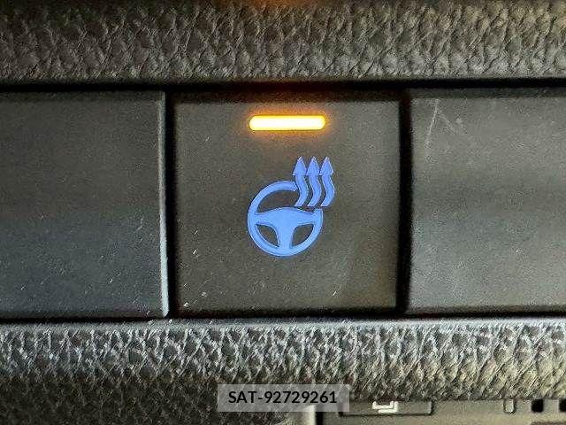 Toyota RAV4 2021-04 7359537-10