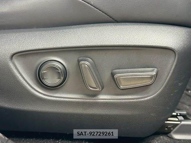 Toyota RAV4 2021-04 7359537-11