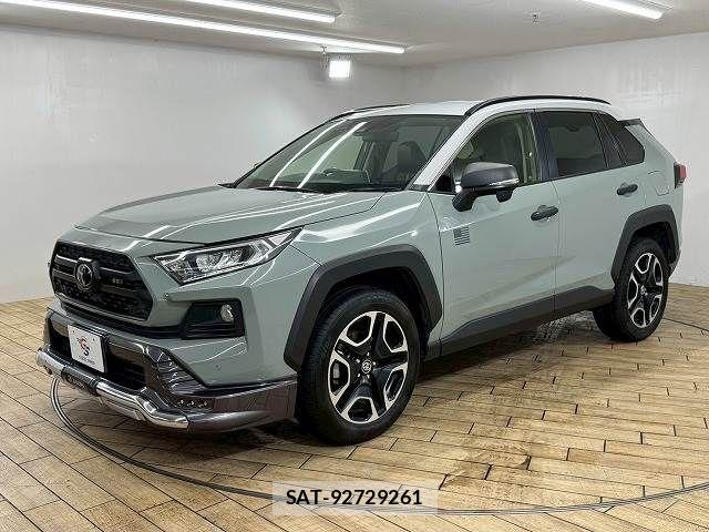 Toyota RAV4 2021-04 7359537-14