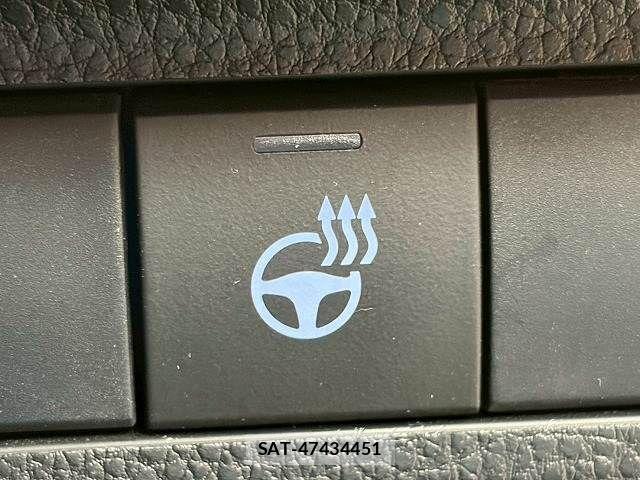 Toyota RAV4 2020-10 7359563-15