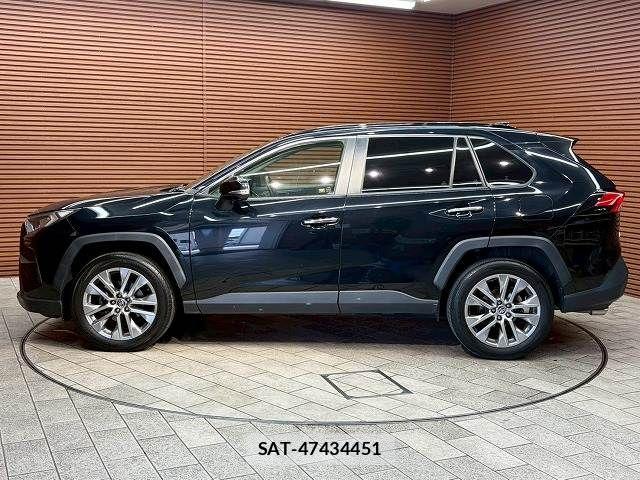 Toyota RAV4 2020-10 7359563-17