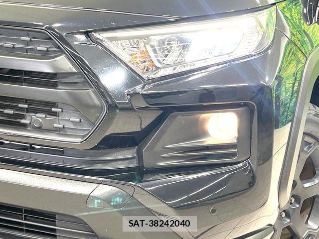 Toyota RAV4 2021-05 7359545-12