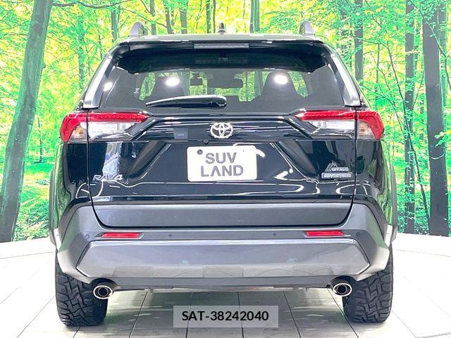 Toyota RAV4 2021-05 7359545-15