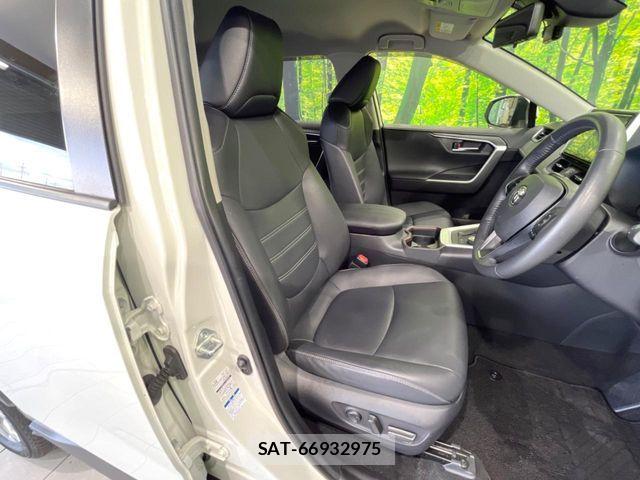 Toyota RAV4 2020-02 7359558-7