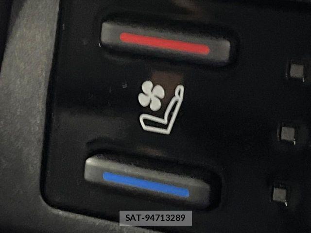Toyota RAV4 2019-07 7359552-6