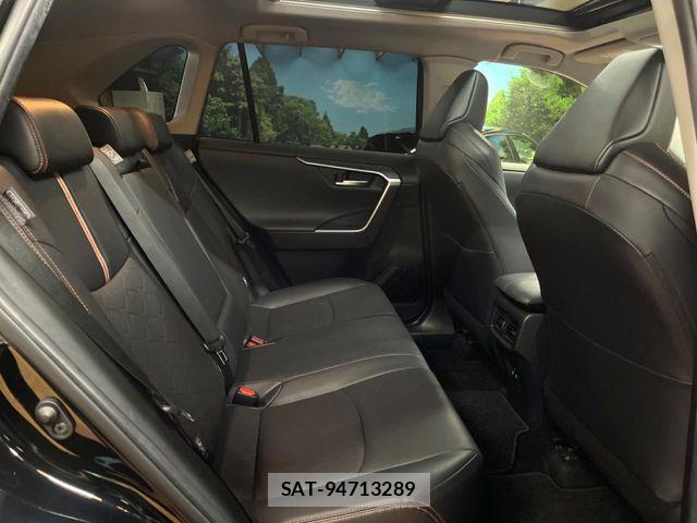 Toyota RAV4 2019-07 7359552-8
